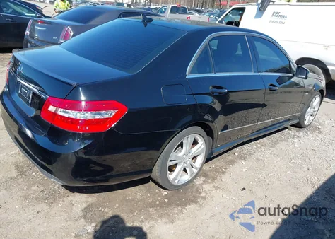 2012 Mercedes-Benz E 350 z USA, uszkodzony, nr VIN WDDHF5KB8CA606180